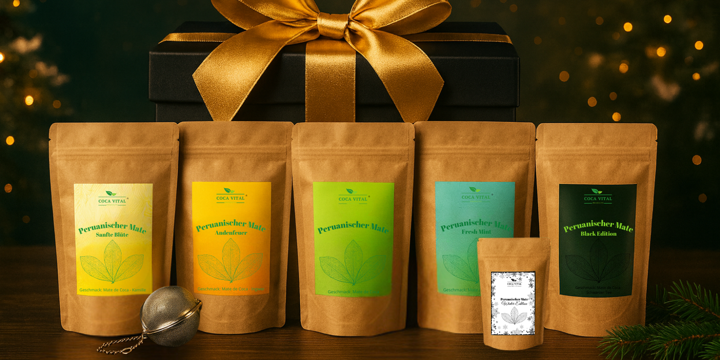 Coca Vital Premium-Teesorten vor goldener, stimmungsvoller Weihnachtskulisse.